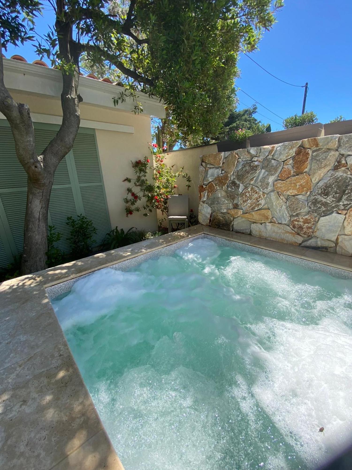 Piscine Balneo Chauffee Holiday home *